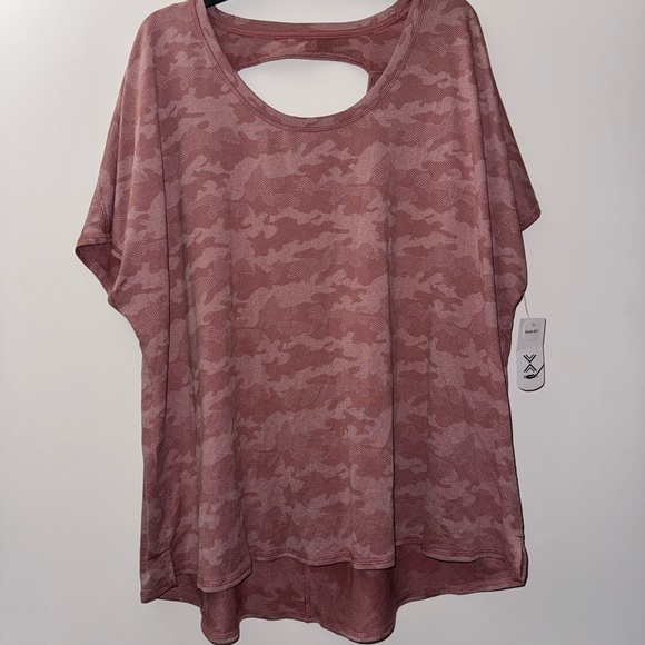 Xersion Red Boxy Cut Out Short Sleeve Tee - Picture 1 of 3